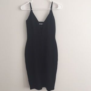 Black bodycon dress